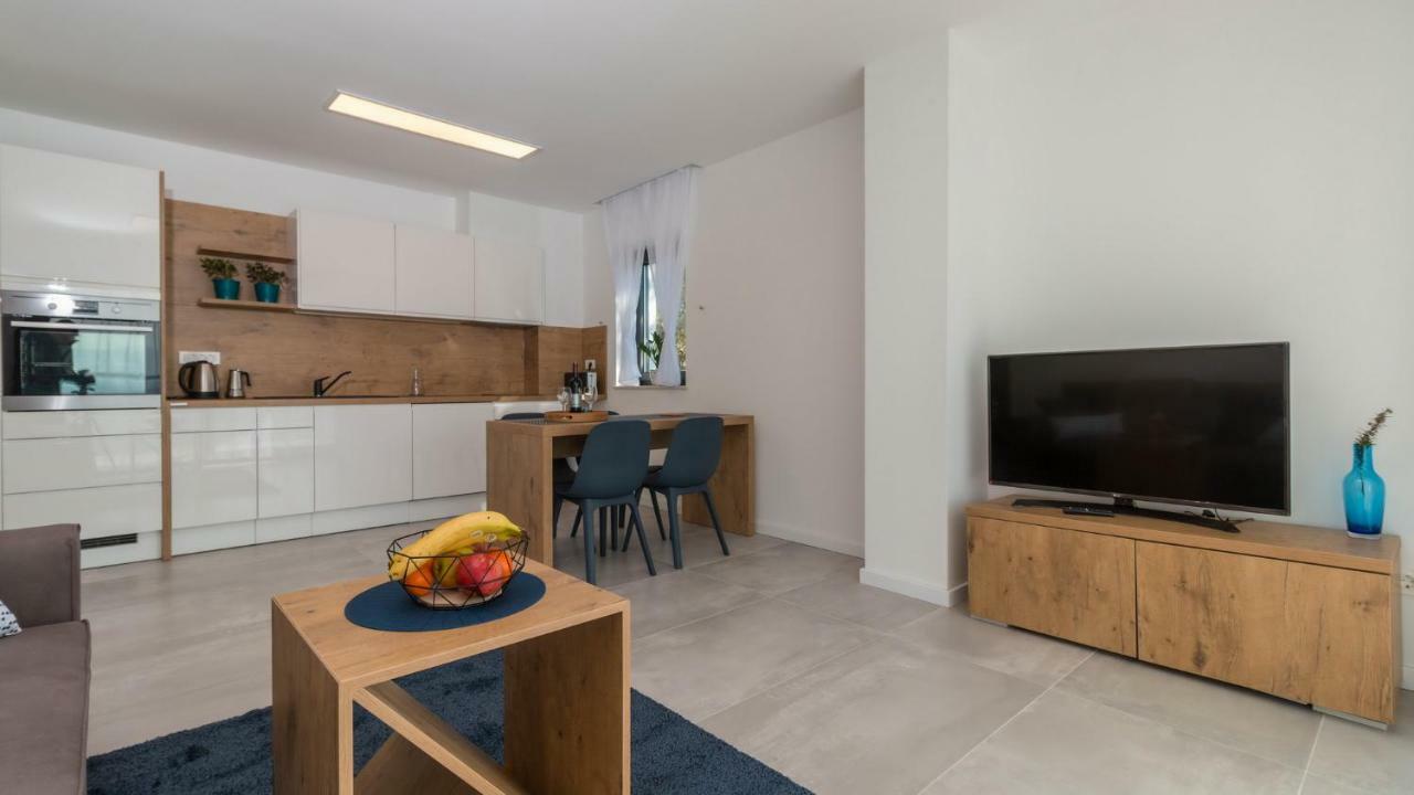 Apartment Di Blu โนวีวีโนดอลสกี ภายนอก รูปภาพ