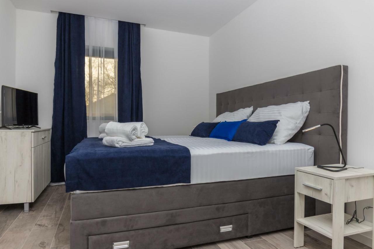 Apartment Di Blu โนวีวีโนดอลสกี ภายนอก รูปภาพ